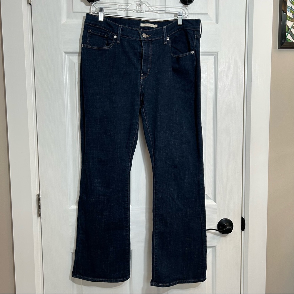 Levi’s Classic Bootcut Mid-Rise Jeans